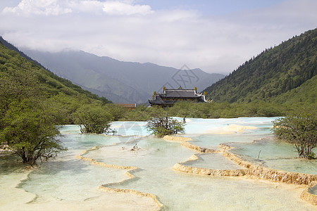 中国四川黄龙景 四川叶子公园生态假期环境天空风景旅游遗产反射图片