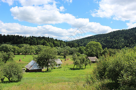 至喀尔巴阡村房子山沟峡谷悬崖全景居所冒险天空画报天堂图片