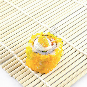 新鲜黄瓜Sush 新鲜日本传统食品文化黄瓜海藻午餐熏制大豆海鲜奶油美食饮食背景