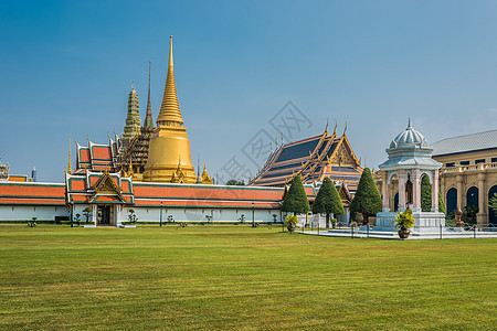 泰国曼谷玉佛寺庭院大皇宫旅行地标地方目的地外观寺庙尖塔图片