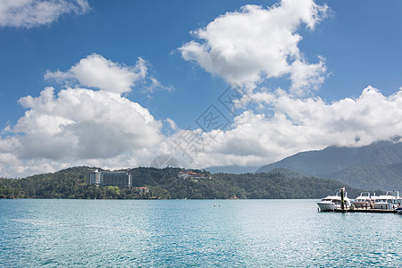 日月月月湖风景码头天堂蓝色月亮旅游太阳反射旅行场景晴天图片