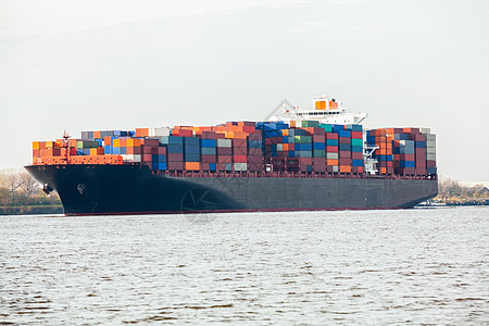 完全装满集装箱的港口集装箱船舶血管甲板货运容器化出口输送托运拖运运输运输车图片