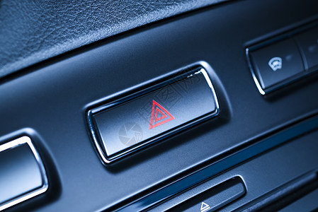 车辆 汽车危险警报闪电器按钮 有可见的红色三角形警卫工具内饰安全旅行保险运输工作帮手紧急按钮图片