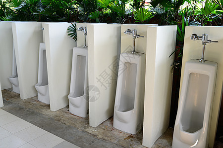 公共小便池水平洗手间水管地面男士厕所酒店建筑物瓷砖宽慰图片