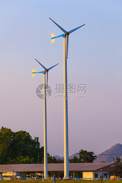 风力涡轮机天空场地金属工业发电机蓝色技术活力风车农场图片