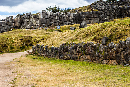 在秘鲁库斯科Cuzco看到墙壁历史历史性帝国比丘废墟村庄踪迹女孩们马丘岩石图片