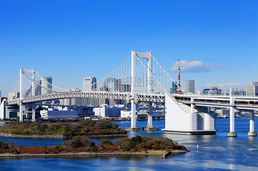 东京湾首都建筑学城市天空蓝色海景电缆交通彩虹场景图片