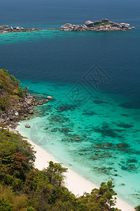 泰国西米兰群岛天堂湾的观点 泰国晴天支撑热带天空风景假期海滩天堂海景运输图片