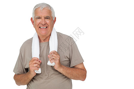 长者用毛巾的肖像男人身体训练微笑退休老年锻炼护理运动成人图片