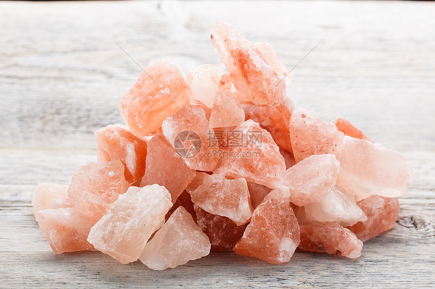 喜马拉雅水晶盐图片