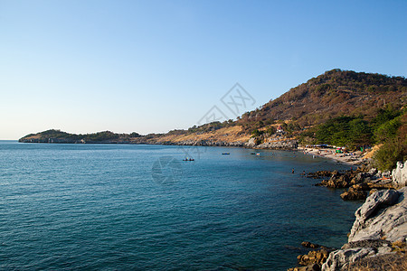 高四长支撑海岸线海滩悬崖旅行晴天海洋海岸海浪太阳图片