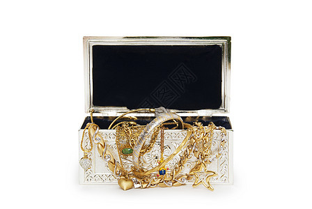 带项链的首饰盒 在白色背景上孤立收藏珠子宝藏首饰盒子珍珠古董财富手镯礼物图片