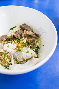 亚洲猪肉面餐厅猪肉食物美食面条洋葱烹饪午餐盘子东炎图片