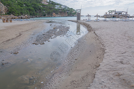 海岸侵蚀由海滨侵蚀 在营地图片