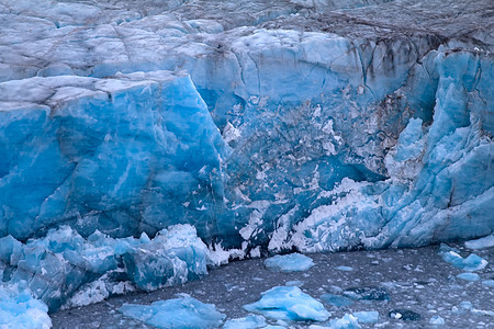 新泽姆利亚北极冰河地区旅行破坏气候冰川野生动物岩石环境生态荒野反射背景图片