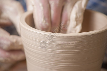 陶匠的手血管工艺手工业制品压力手工手指拇指车轮工匠高清图片