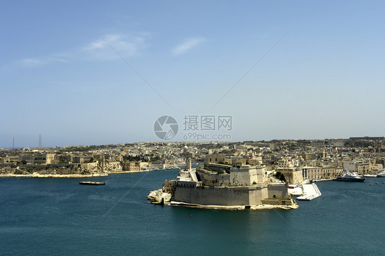 瓦莱塔全景支撑晴天建筑首都沿海海岸圆顶天空岩石图片