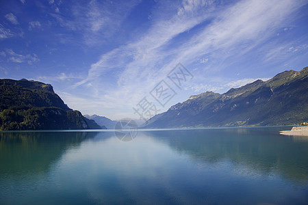 高山云雾布拉尼兹湖天空顶峰旅行高地房屋海岸线风景自由旅游全景背景