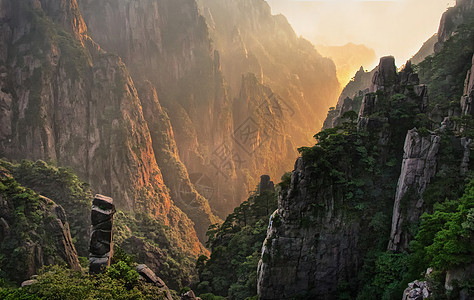 黄山山山脉顶峰地标旅游世界旅行薄雾遗产森林国家图片