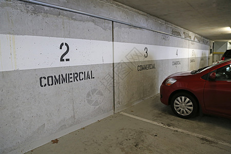 地下商业停泊车图片
