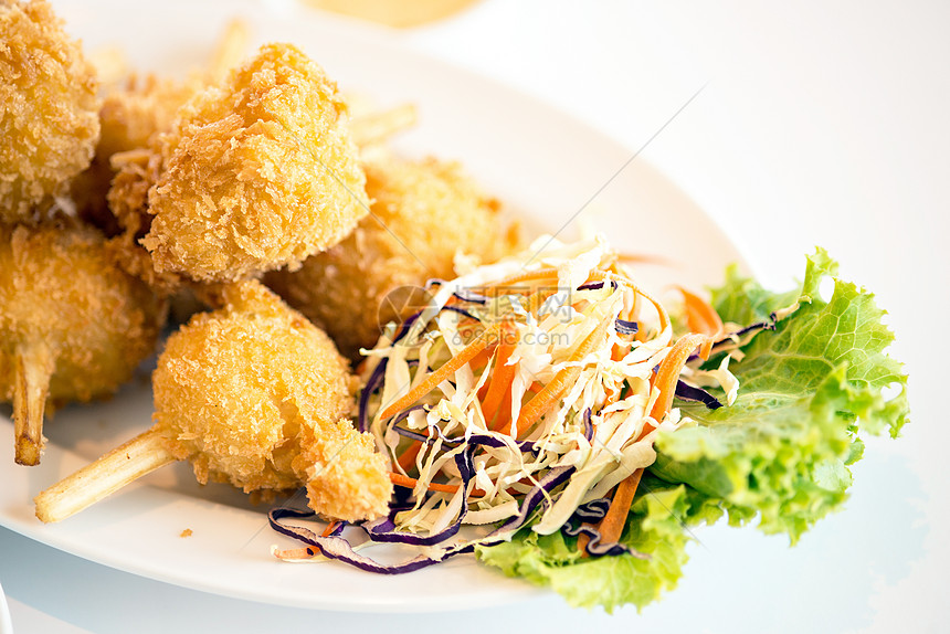 甘蔗切开的炸熟小虾或越南午餐猪肉薄荷辣椒面条食物筷子黄瓜橙子文化图片