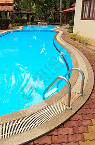游泳池海洋游泳太阳天空棕榈水池楼梯阳光奢华池塘图片