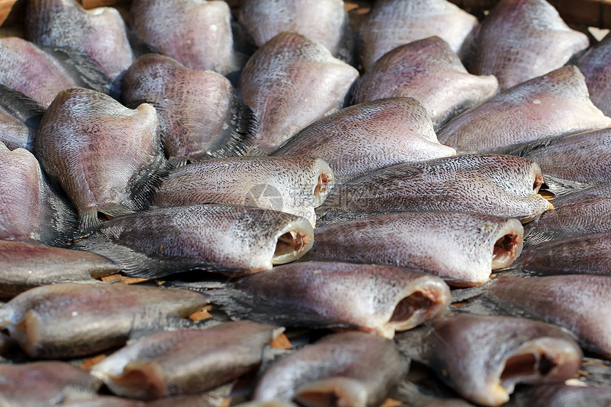 干三磷鱼早餐市场盐渍午餐美食烹饪海鲜食物篮子竹子图片