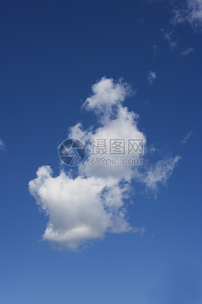 蓝蓝天空效果低角度蓝色阳光视图辅助摄影太阳空气画幅图片