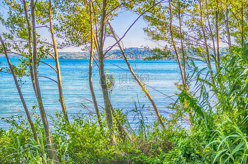 布拉卡诺湖观察全景寂寞旅游湖景旅行景观蓝色风景湖水图片