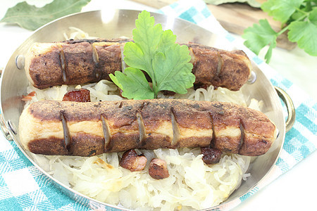 面包加酸菜和培根美味烹饪土豆帐篷香菜啤酒传统小吃猪肉餐厅图片