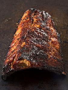 生锈烤猪排架肋骨食物烧烤骨头架子平板猪肉红色图片
