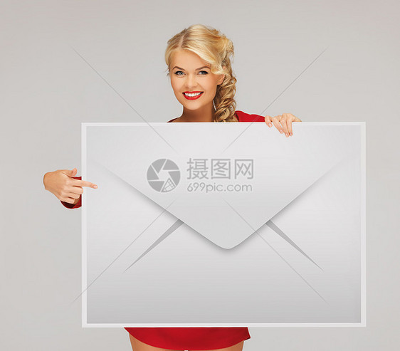显示虚拟信封的妇女工人人士生意人商务办公室邀请函商业女孩卡片女性图片
