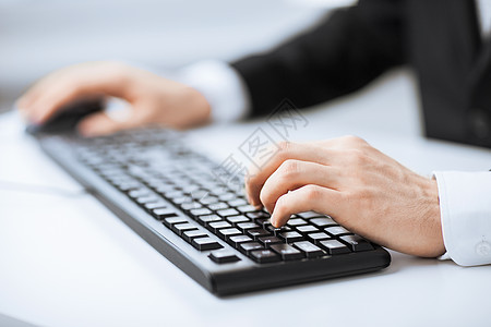 在键盘上打字营销数据职场互联网学生报告办公室文书工作纽扣图片