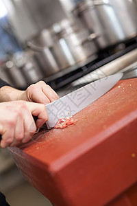 厨师或屠夫切肉刀具红肉酒店刀刃男性食物食谱营养饮食厨房图片
