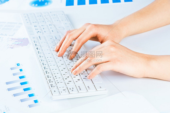 妇女指纹电子产品桌面互联网人士硬件老鼠文员数据职场商务图片