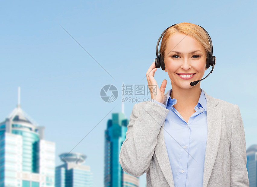 友好女性求助热线接线员服务聊天手机女性女孩秘书顾客城市中心耳机图片