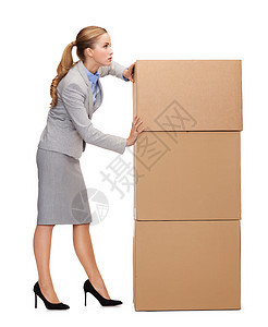 忙碌的女商务人士推纸板塔盒子命令老板集装箱服务后勤财产船运送货贮存图片