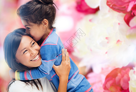 拥抱母亲和女儿快乐牡丹幸福妈妈家庭玫瑰微笑孩子花朵童年图片