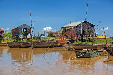 柬埔寨柬埔寨日常生活村庄热带旅行住宅蓝色高跷传统贫困文化运输图片
