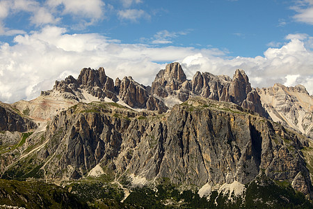 多洛米特冒险阳光地理岩石石头顶峰悬崖远景石灰石旅行图片