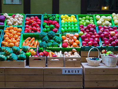 塑料水果和蔬菜有彩色杂货店土豆销售食物摊位味道农场橙子店铺花园图片