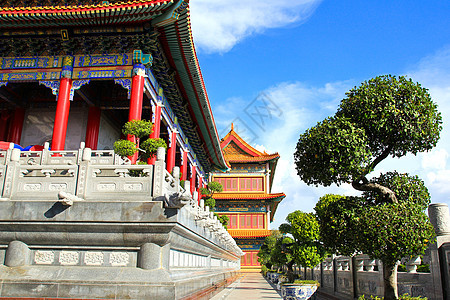 诺萨布冷新宜的中华传统风格寺庙建筑学天空地标宗教文化蓝色旅游城市历史建筑图片