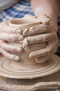 陶匠的手女士制品水壶手工业花瓶拇指血管陶器陶瓷艺术图片