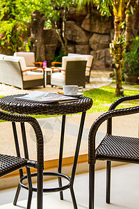 咖啡咖啡店餐厅椅子建筑桌子杯子报纸玻璃假期酒店背景图片
