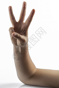 三号牌的年轻手信号食指手指手势指头孩子数字胳膊空手男生图片