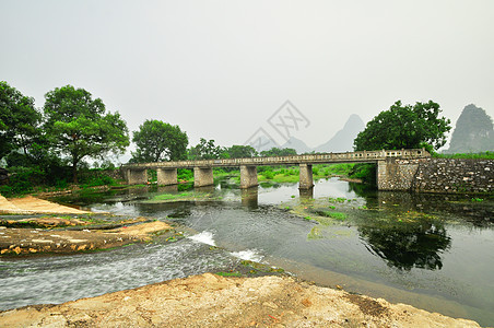 阳久桂林的李河山地貌荒野风景旅行旅游面纱天空地形水路村庄编队图片