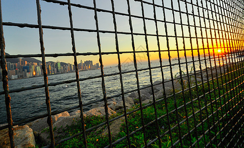 来自九龙的香港天线夜景办公大楼金融全景商业顶峰地标地方烟雾市中心图片