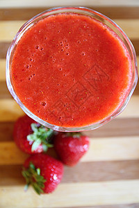 草莓甜点季节健康维生素红色背景图片