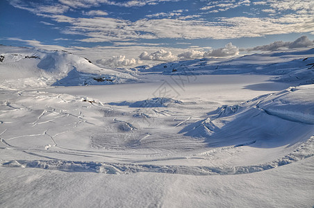 挪威 Trolltunga远足山脉裂缝巨魔高山风景全景积雪岩石图片
