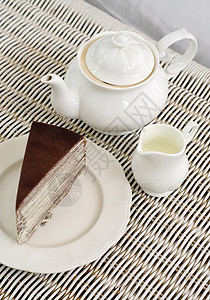 下午茶加巧克力胡萝卜蛋糕图片